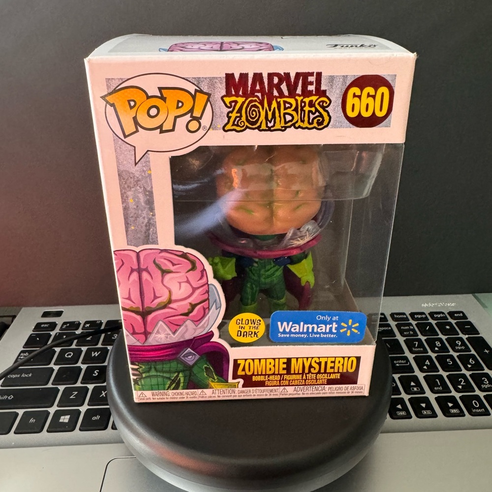 Funko Pop Marvel Zombies 660 Zombie Mysterio Glows in the dark Walmart Exclusive